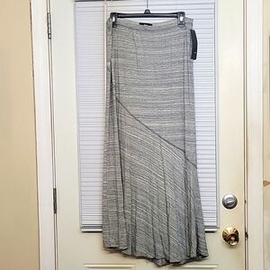 NWT Mossimo L Maxi skirt